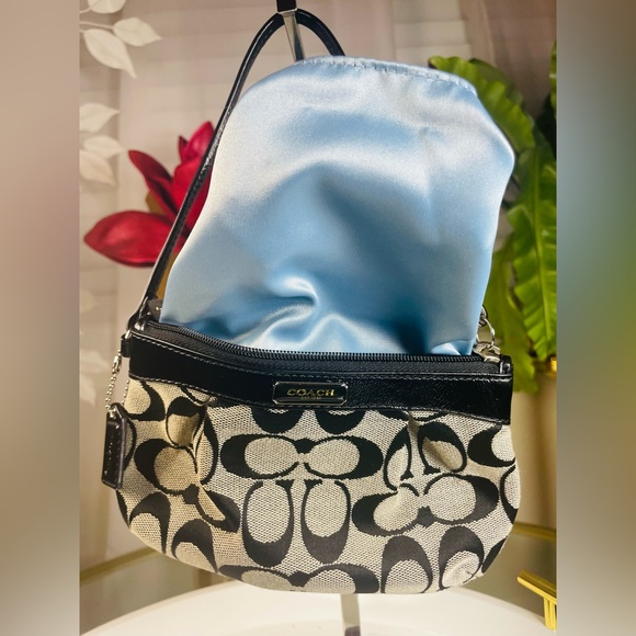 Coach Corner Zip Wristlet Black and Grey - Picture 5 of 11